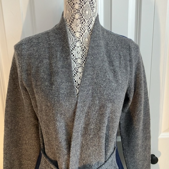 Anthropologie Small  Rosie Neira gray & navy wool sweater w/tie to front/back - Picture 9 of 16